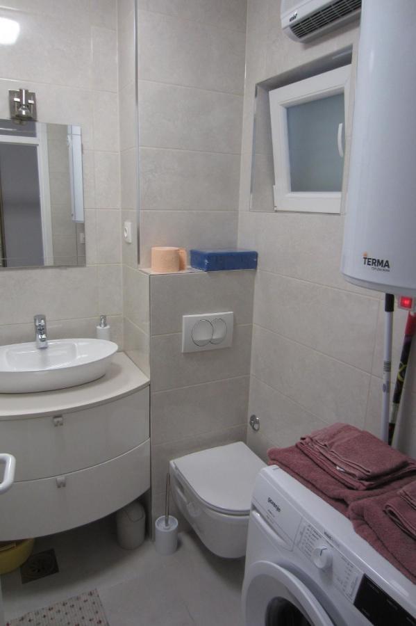 Apartman Valinor Miholascica Luaran gambar