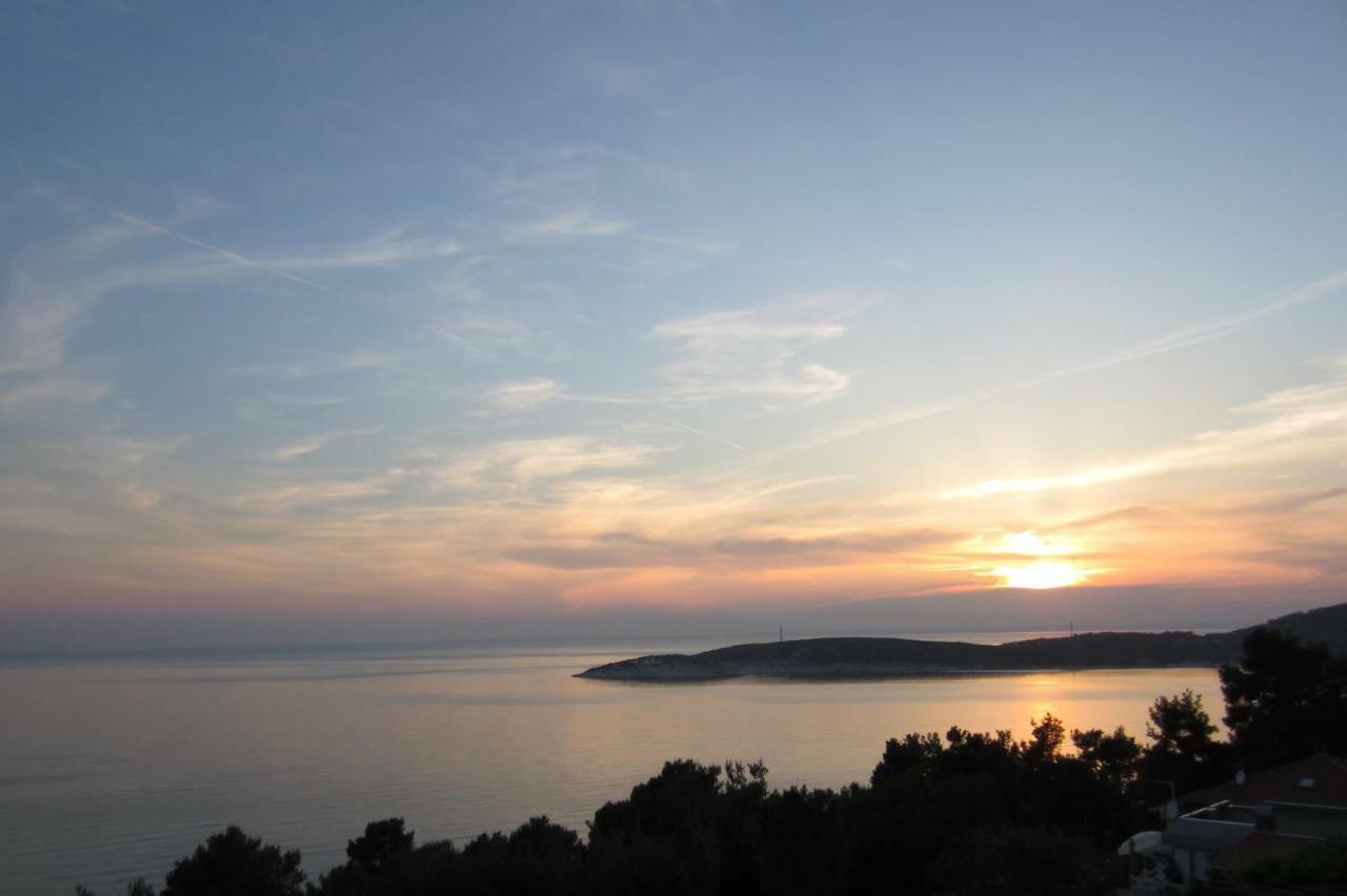 Apartman Valinor Miholascica Luaran gambar