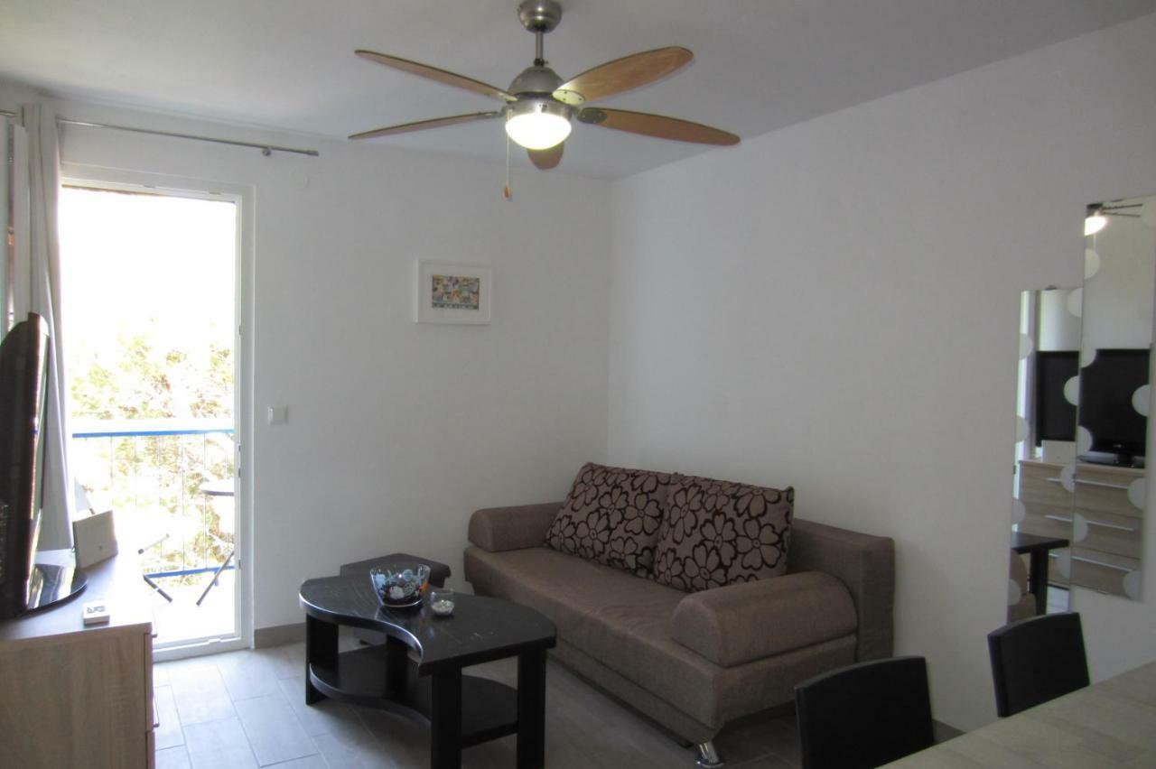 Apartman Valinor Miholascica Luaran gambar