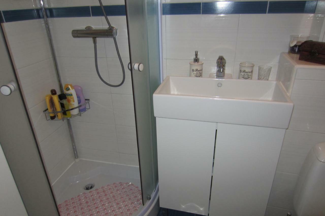 Apartman Valinor Miholascica Luaran gambar